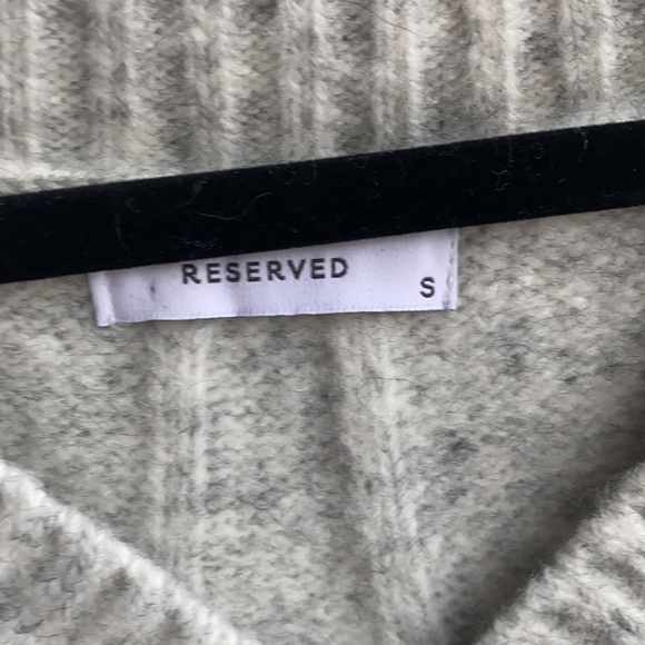 Grey cable knit sweater - Picture 2 of 2